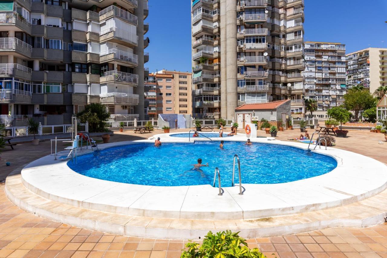 Apt Playa Y Montana Apartment Torremolinos Bagian luar foto